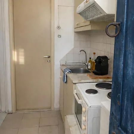 Bright Authentic Cycladic Home, Walk To Center Ermoupoli